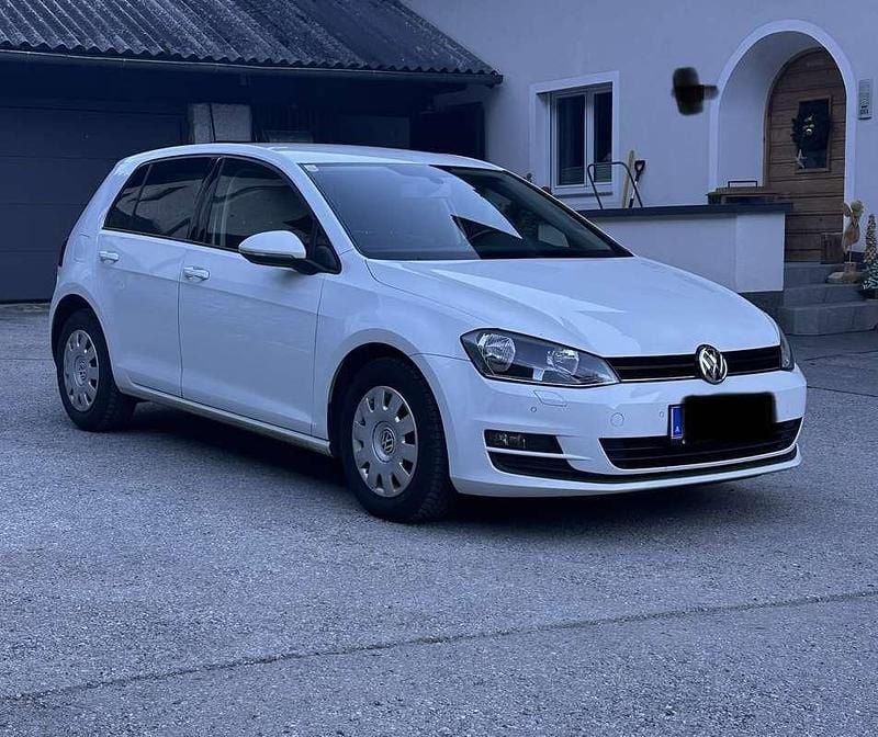 Gebraucht VW Golf VII 90 PS (66 kW) 2013 Weiß Limousine