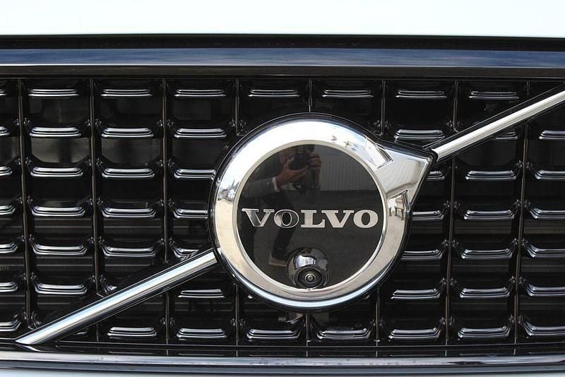 Gebraucht Volvo XC40 163 PS (119 kW) 2025 Blau SUV