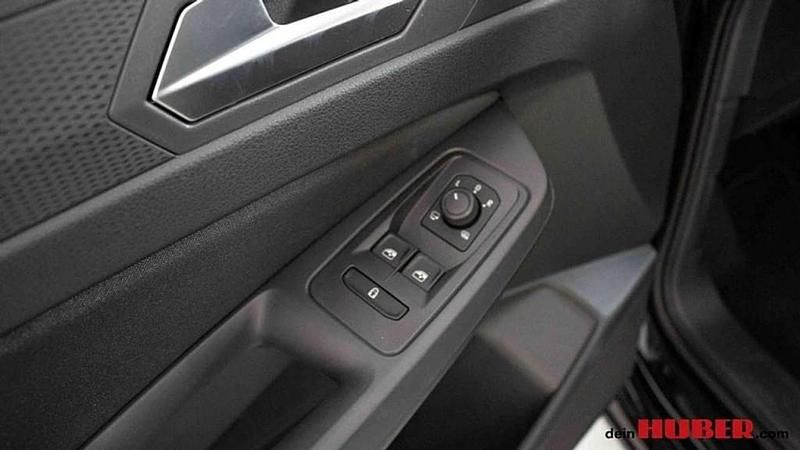 Gebraucht Ford Tourneo Titanium 121 PS (88 kW) 2024 Schwarz Kombi