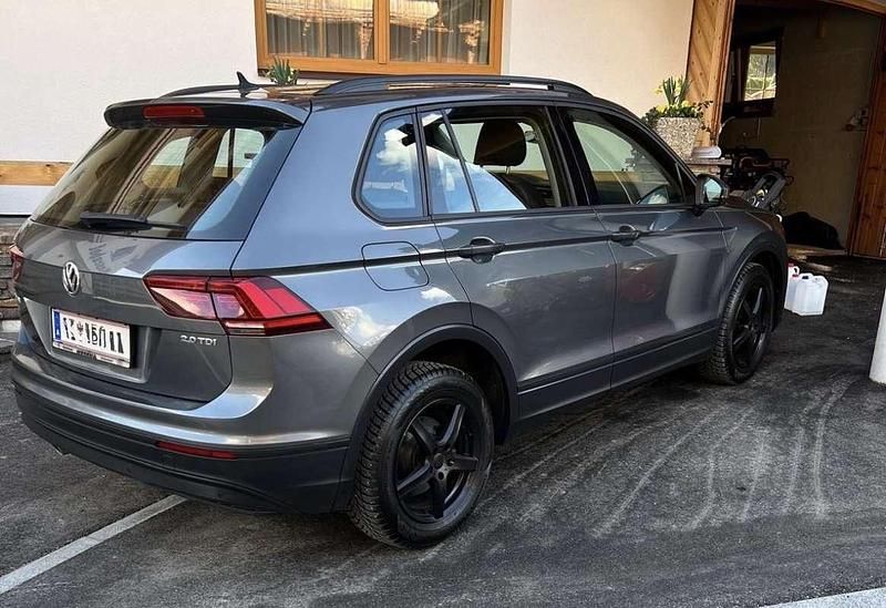 Gebraucht VW Tiguan Trendline 116 PS (85 kW) 2017 Grau SUV
