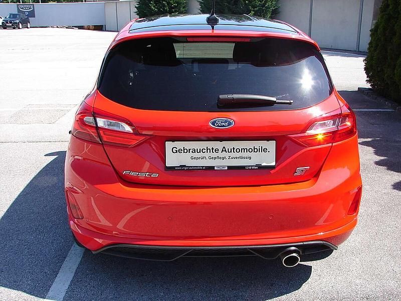 Gebraucht Ford Fiesta ST-Line 101 PS (74 kW) 2019 Rot Limousine