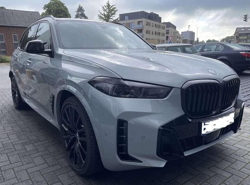 Gebraucht BMW X5 M Sport 489 PS (359 kW) 2024 Grau SUV