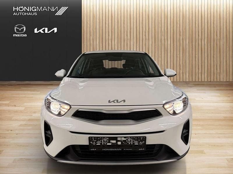 Gebraucht Kia Stonic 78 PS (57 kW) 2025 Weiß SUV