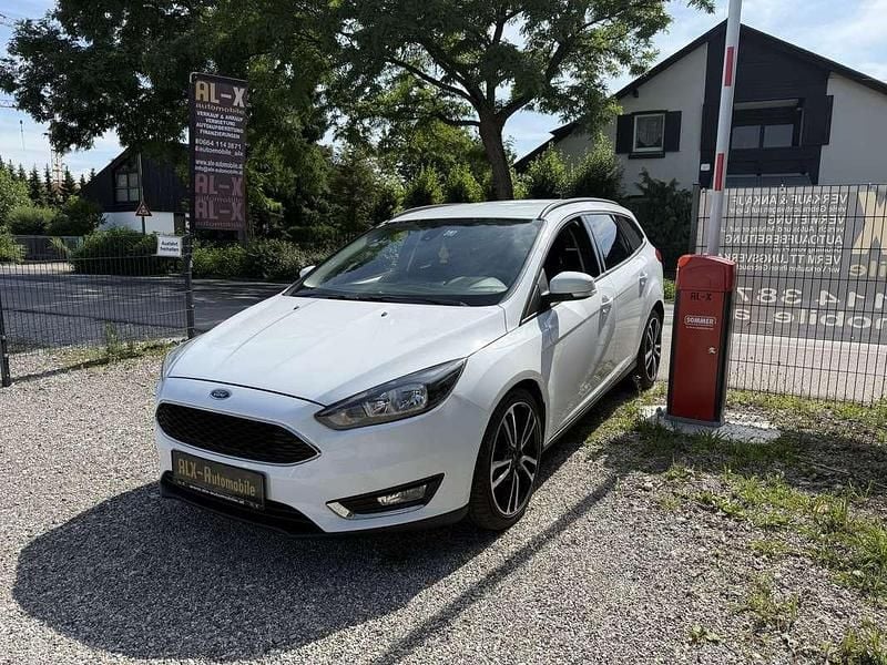 Gebraucht Ford Focus Trend 105 PS (77 kW) 2016 Weiß Kombi