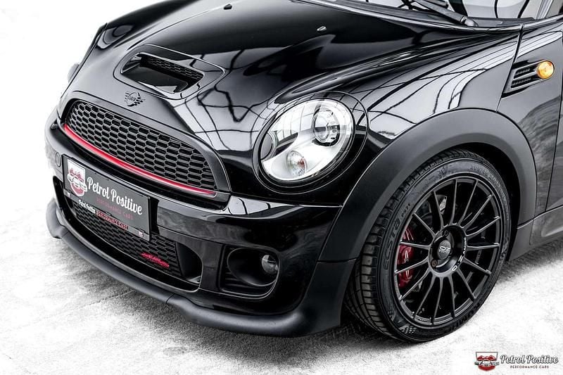 Gebraucht Mini John Cooper Works 211 PS (155 kW) 2011 Schwarz Kleinwagen