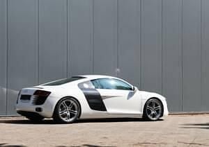 Weiß Gebraucht 2008 Audi R8 Coupé Design Coupé | € 65.000 - Bild 1/4