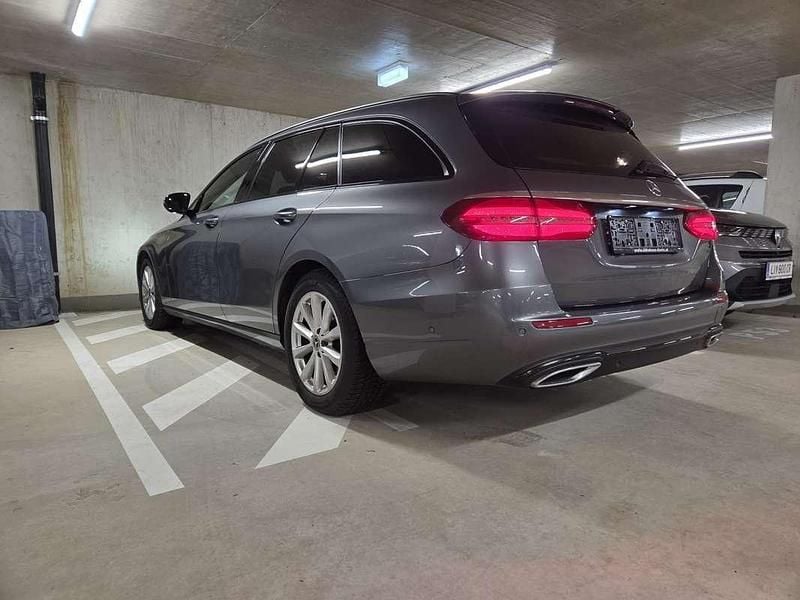 Gebraucht Mercedes E220 Avantgarde 194 PS (142 kW) 2018 Kombi