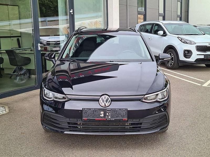 Gebraucht VW Golf VIII Life 150 PS (110 kW) 2023 Schwarz Kombi