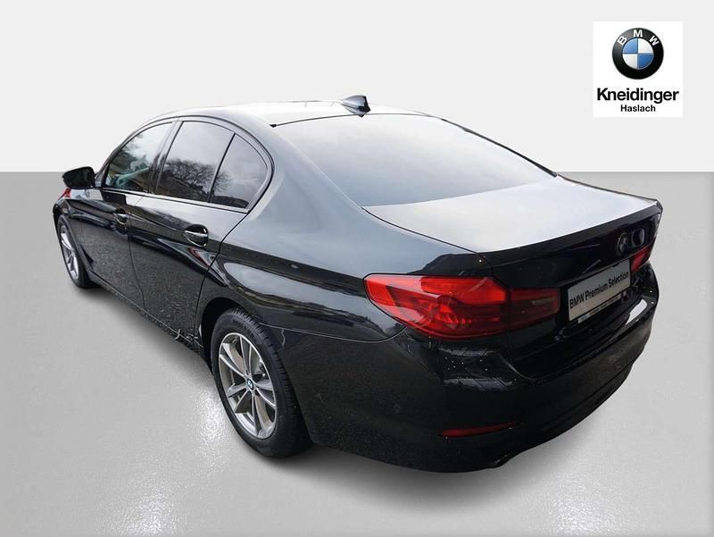 Gebraucht BMW 520 Efficient Dynamics 190 PS (139 kW) 2020 Saphirschwarz Limousine