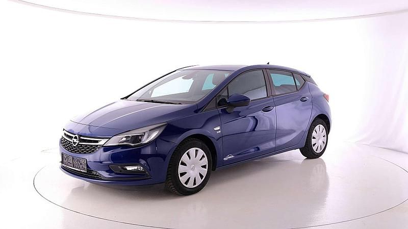 Indigo blau (493c) Gebraucht 2019 Opel Astra Edition Limousine | € 14.990 (Etwas zu teuer) - Bild 1/4