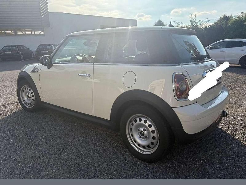 Gebraucht Mini ONE 98 PS (72 kW) 2010 Weiß Kleinwagen