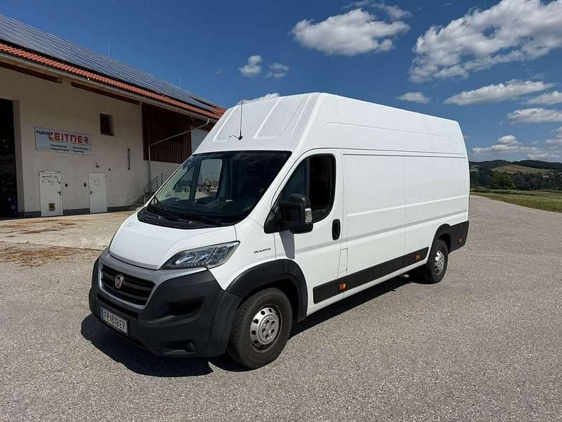 Weiß Gebraucht 2018 Fiat Ducato Van | € 22.490 (Fairer Preis) - Bild 1/4