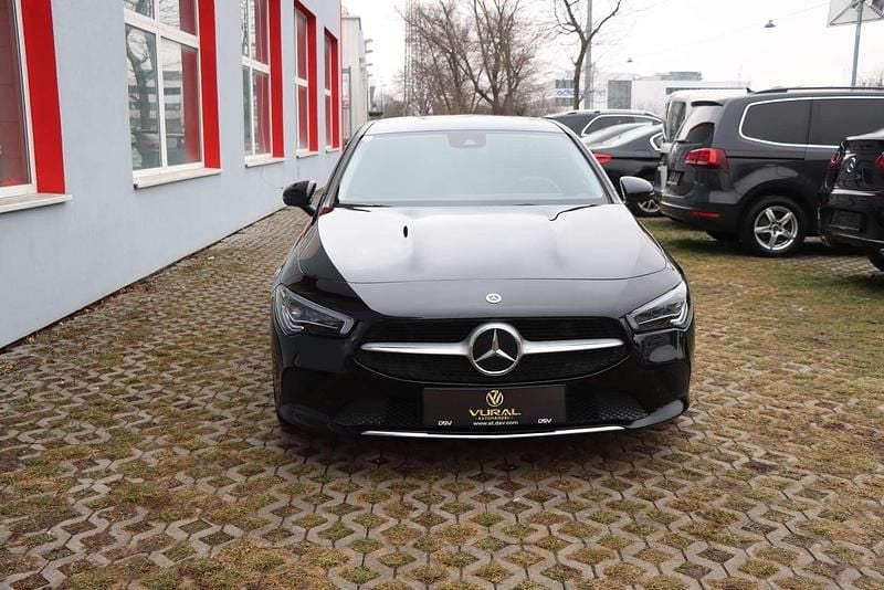 Gebraucht Mercedes CLA200 150 PS (110 kW) 2022 Schwarz Limousine