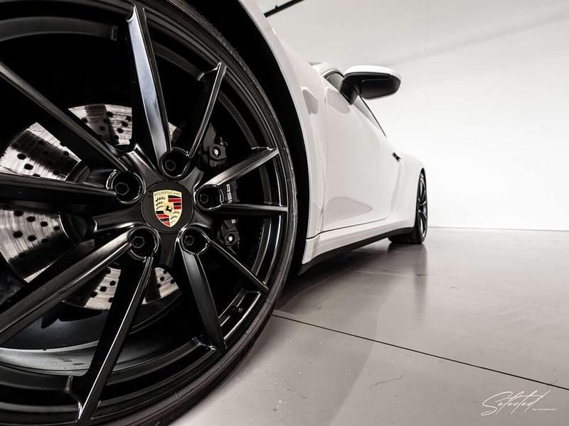 Gebraucht Porsche 911 Carrera 4 385 PS (283 kW) 2023 Weiß Coupé
