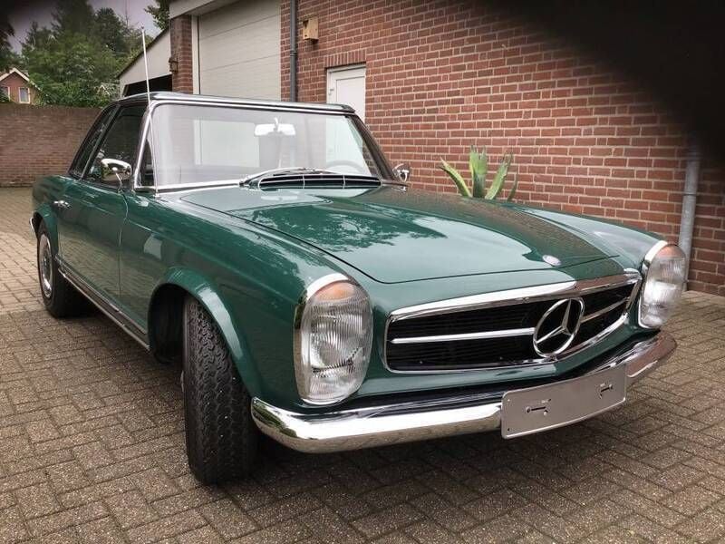Gebraucht Mercedes 230 150 PS (110 kW) 1967 Grün Cabrio