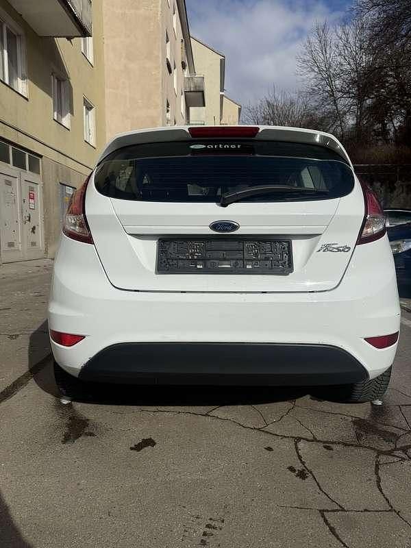 Gebraucht Ford Fiesta Ambiente 60 PS (44 kW) 2013 Kleinwagen