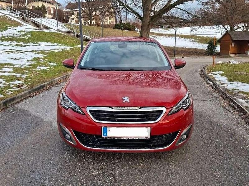 Gebraucht Peugeot 308 Allure 92 PS (67 kW) 2014 Rot Limousine