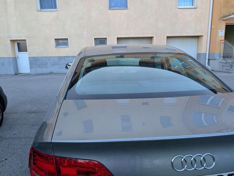 Gebraucht Audi A4 211 PS (155 kW) 2010 Grau Limousine