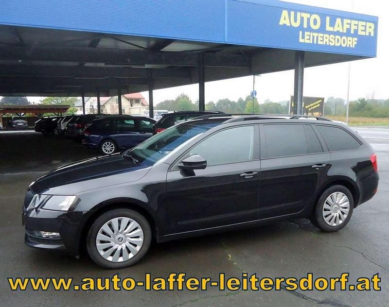 Schwarz Gebraucht 2019 Skoda Octavia Ambition Kombi | € 11.790 (Guter Preis) - Bild 1/4