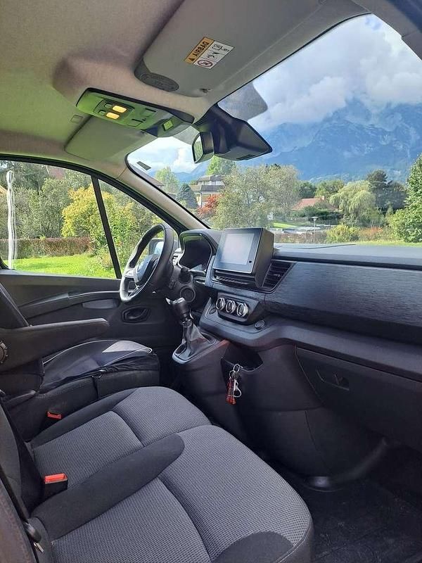 Gebraucht Renault Trafic 135 PS (99 kW) 2023 Schwarz Van / Kleinbus