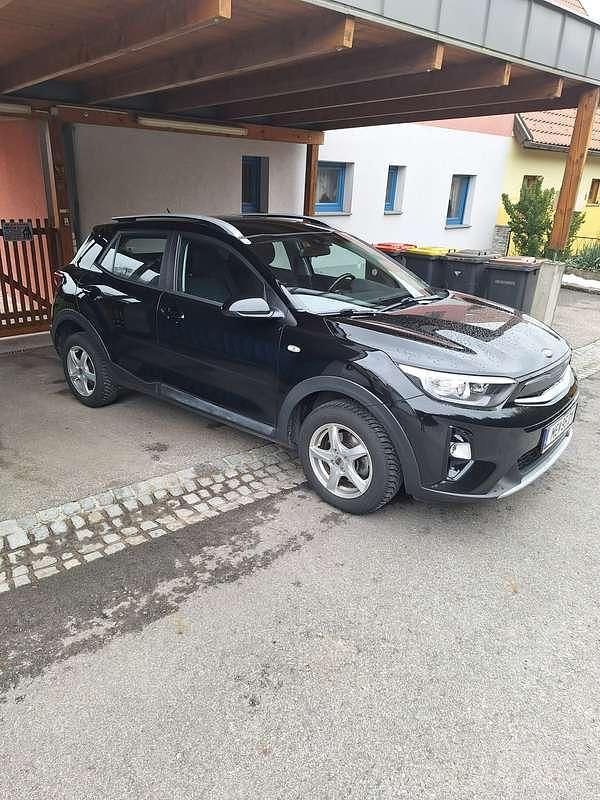 Gebraucht Kia Stonic Silver 83 PS (61 kW) 2019 Schwarz SUV