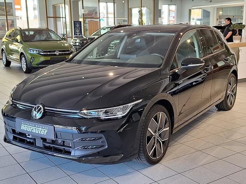 Schwarz metallic Gebraucht 2025 VW Golf VIII Limousine | € 27.490 (Fairer Preis) - Bild 1/4