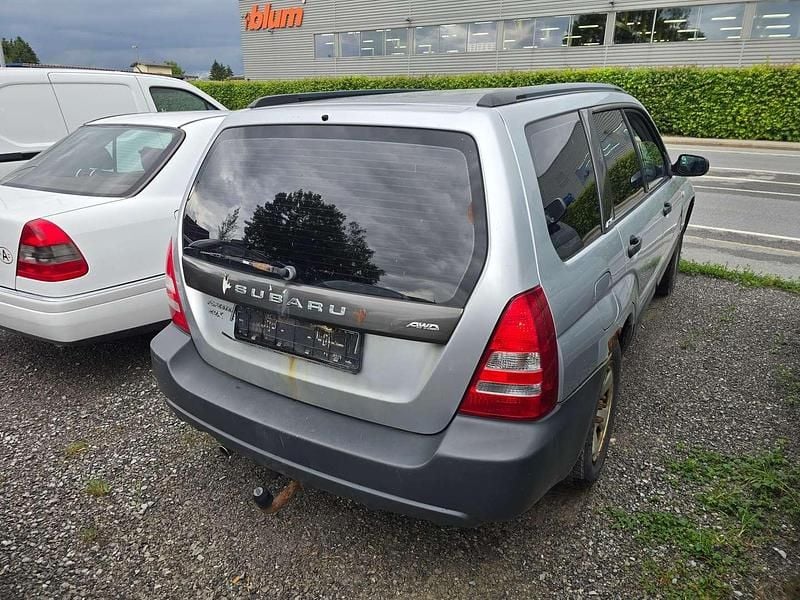 Gebraucht Subaru Forester 125 PS (91 kW) 2001 Silber SUV