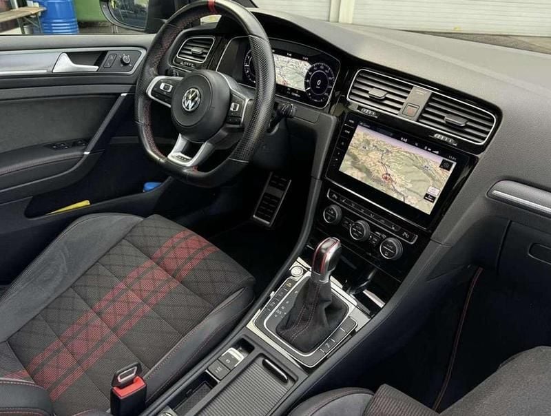 Gebraucht VW Golf VII GTI 290 PS (213 kW) 2019 Limousine