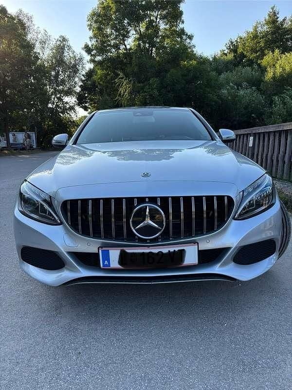 Gebraucht Mercedes C180 116 PS (85 kW) 2018 Silber Limousine