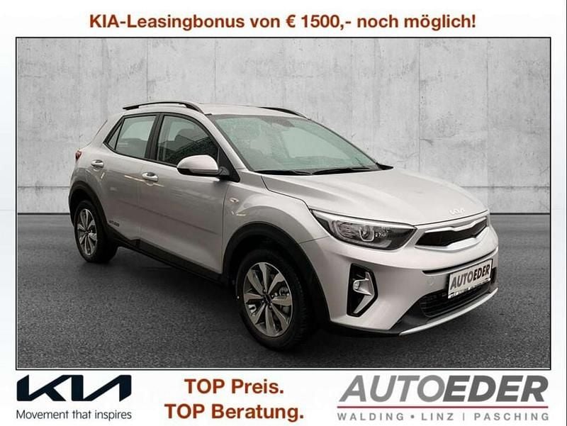 Neu Kia Stonic Silver 101 PS (74 kW) 2025 Silber SUV