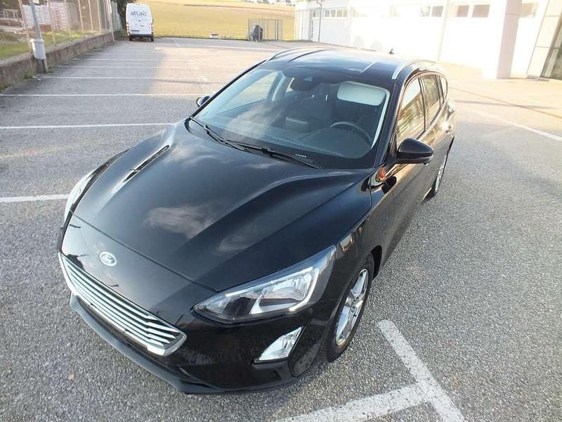 Gebraucht Ford Focus 120 PS (88 kW) 2022 Grau Limousine