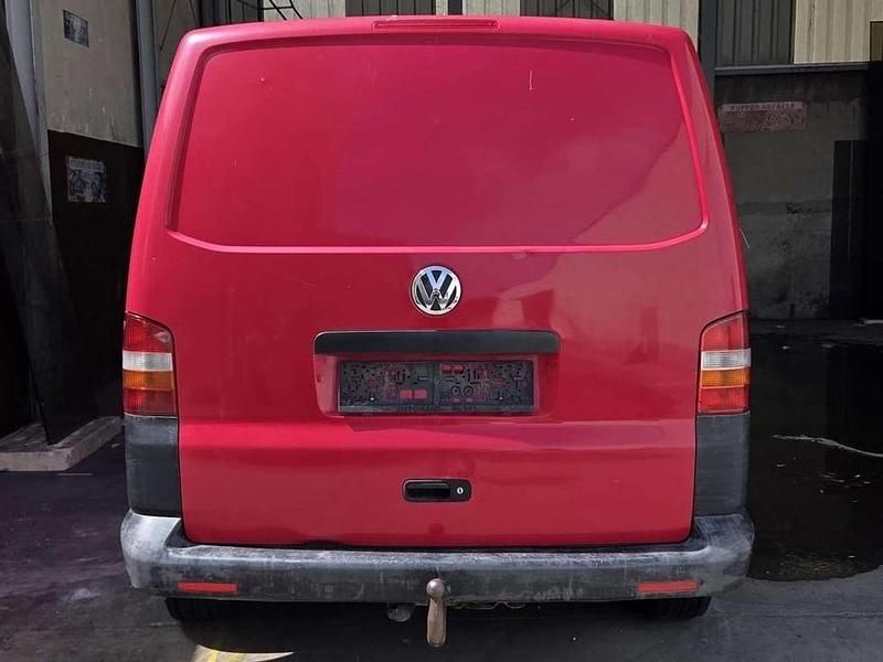 Gebraucht VW T5 103 PS (75 kW) 2008 Rot Van