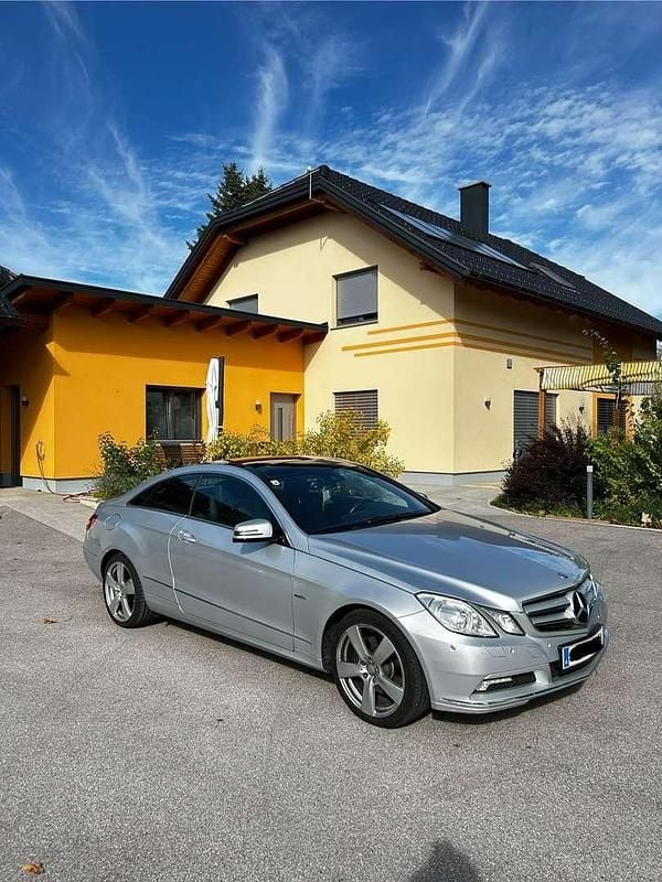 Gebraucht Mercedes E350 231 PS (169 kW) 2010 Grau Coupé