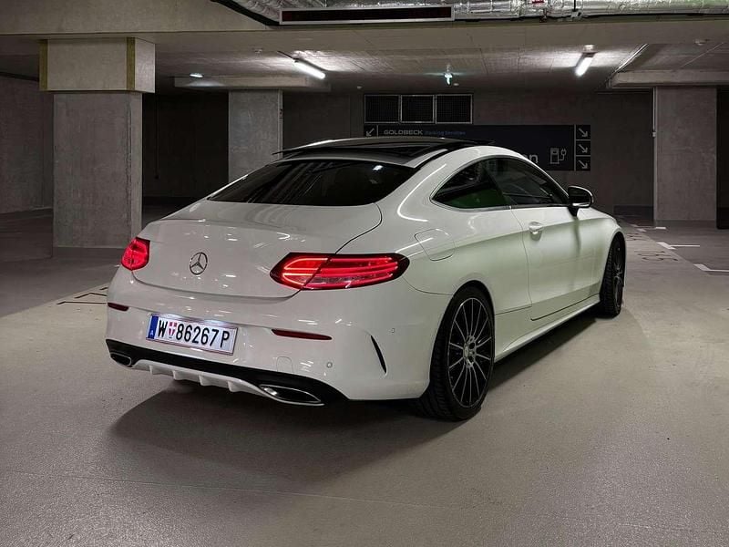 Gebraucht Mercedes C300 AMG line 245 PS (180 kW) 2016 Weiß Coupé