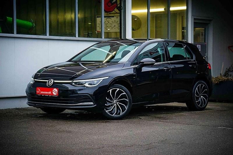 Gebraucht VW Golf VIII Style 116 PS (85 kW) 2021 Schwarz Limousine