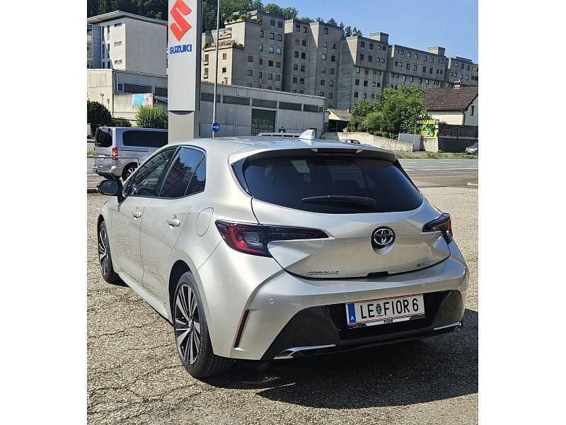 Gebraucht Toyota Corolla Active 140 PS (102 kW) 2025 Silber Limousine