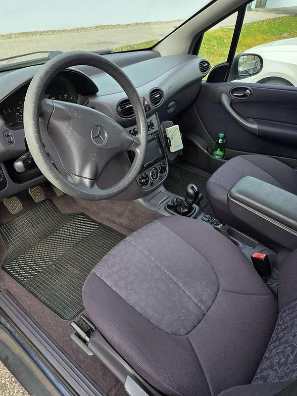 Gebraucht Mercedes A170 Classic 90 PS (66 kW) 2003 Limousine