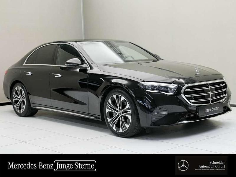 Schwarz Gebraucht 2024 Mercedes E220 Limousine | € 69.900 (Teuer) - Bild 1/4