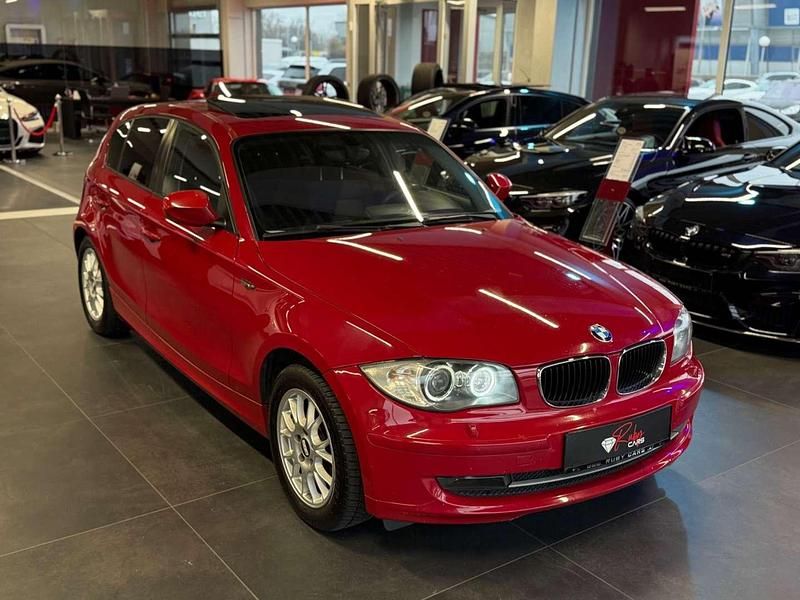 Rot Gebraucht 2010 BMW 116 Sport Line Kleinwagen | € 6.990 (Fairer Preis) - Bild 1/4