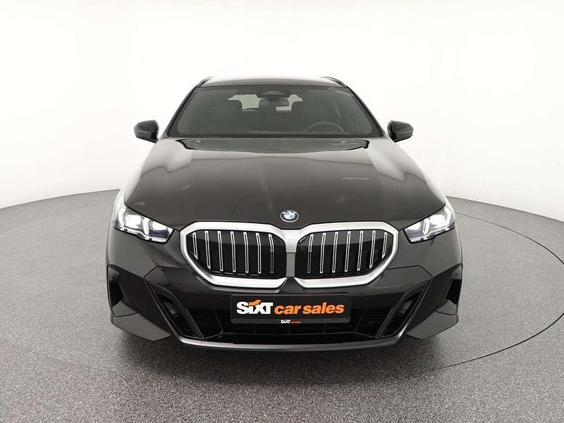 Gebraucht BMW 520 M Sport 190 PS (139 kW) 2025 Schwarz Kombi