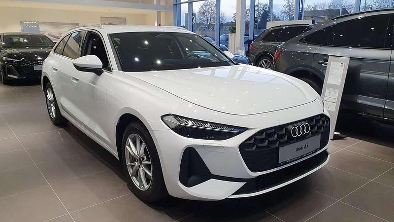 Gebraucht Audi A5 150 PS (110 kW) 2025 Weiß Coupé