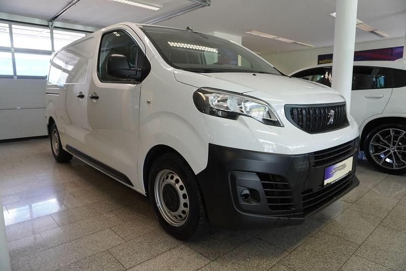 Gebraucht Peugeot Expert 102 PS (75 kW) 2023 Weiß Van