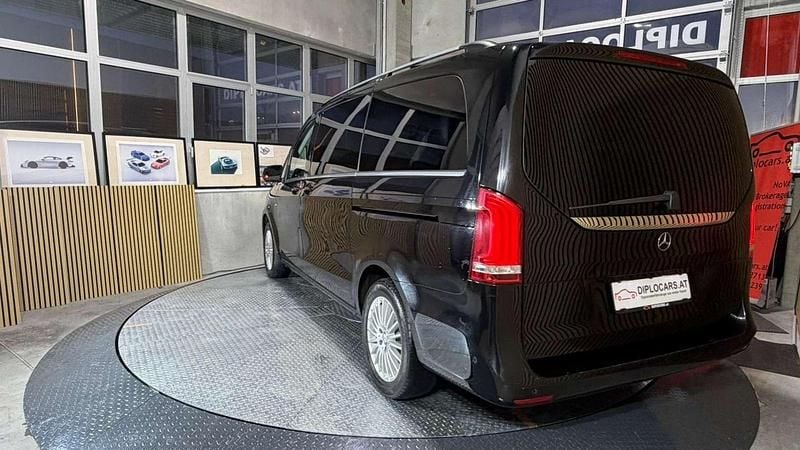 Gebraucht Mercedes V220 190 PS (139 kW) 2017 Schwarz Van / Kleinbus