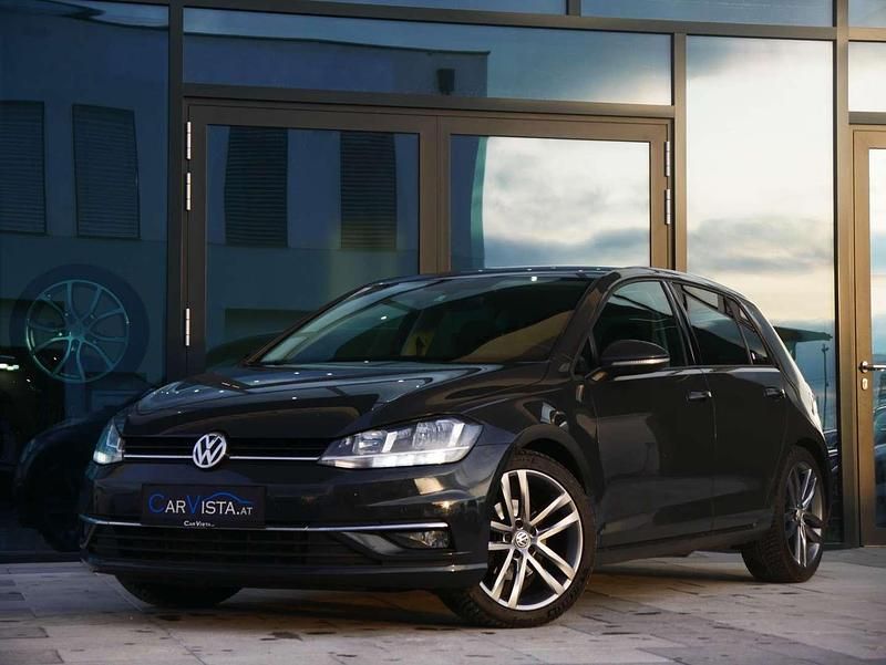 Gebraucht VW Golf VII Highline 150 PS (110 kW) 2018 Grau Limousine