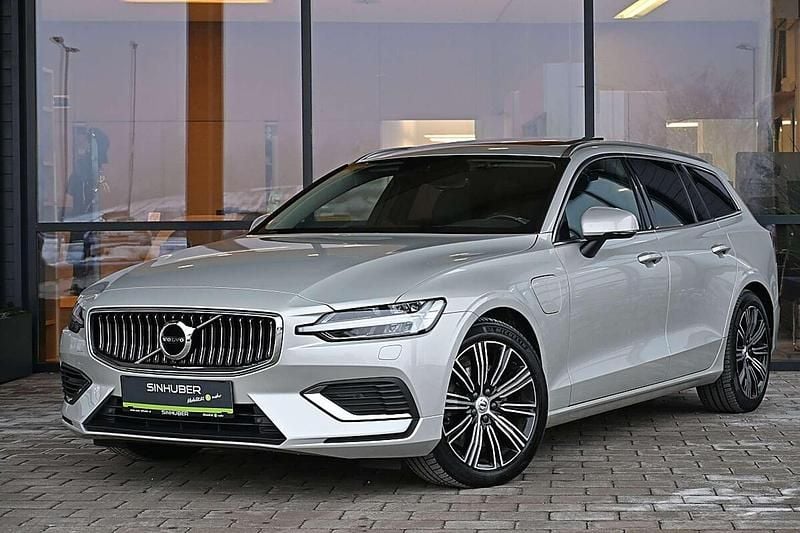 Gebraucht Volvo V60 Inscription 253 PS (186 kW) 2021 Silber Kombi