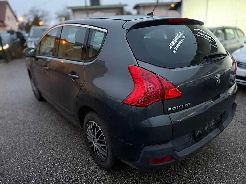 Gebraucht Peugeot 3008 120 PS (88 kW) 2011 Grau Kombi