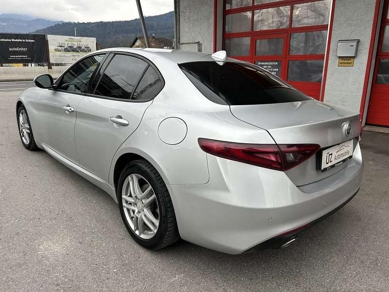 Gebraucht Alfa Romeo Giulia 150 PS (110 kW) 2017 Grau Limousine