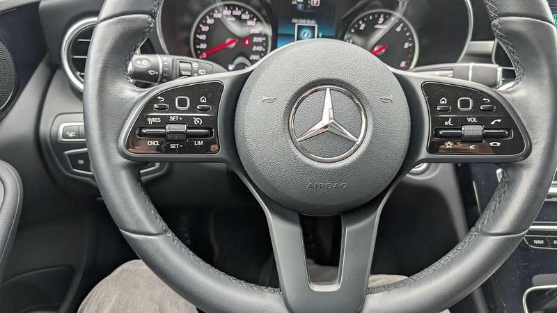 Gebraucht Mercedes C300 194 PS (142 kW) 2021 Grau Van