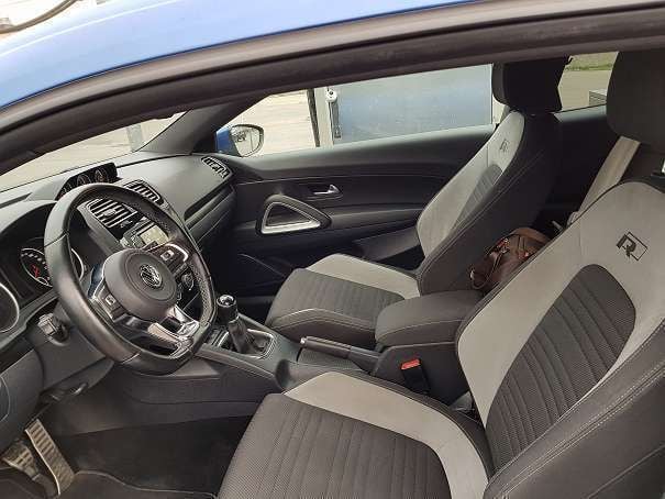 Gebraucht Sport BMT TSI R-Line Interieur und Exterieur Sportwagen ... Gebraucht Sport BMT TSI R-Line Interieur und Exterieur Sportwagen ...