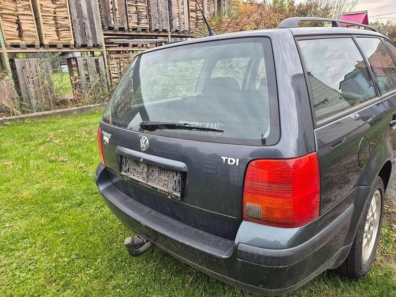 Gebraucht VW Passat Comfortline 116 PS (85 kW) 2000 Blau Kombi